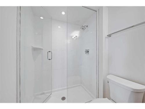 3205-930 6 Avenue Sw, Calgary, AB - Indoor Photo Showing Bathroom