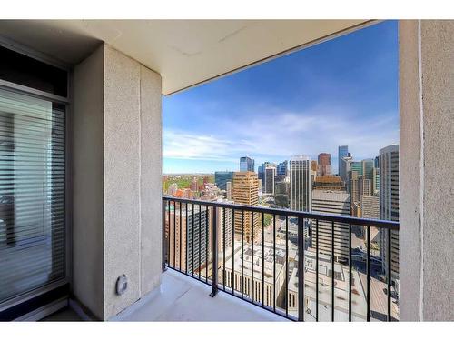 3205-930 6 Avenue Sw, Calgary, AB - Outdoor With Balcony With Exterior