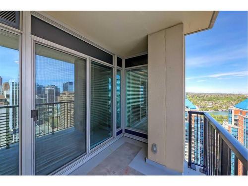 3205-930 6 Avenue Sw, Calgary, AB - Outdoor With Balcony With Exterior