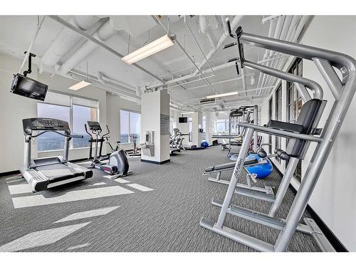 3205-930 6 Avenue Sw, Calgary, AB - Indoor Photo Showing Gym Room