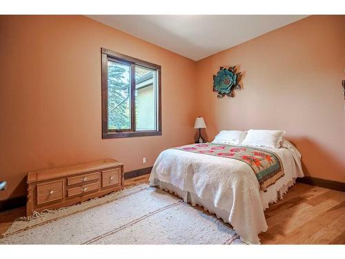 244122 Conrich Road, Rural Rocky View County, AB - Indoor Photo Showing Bedroom