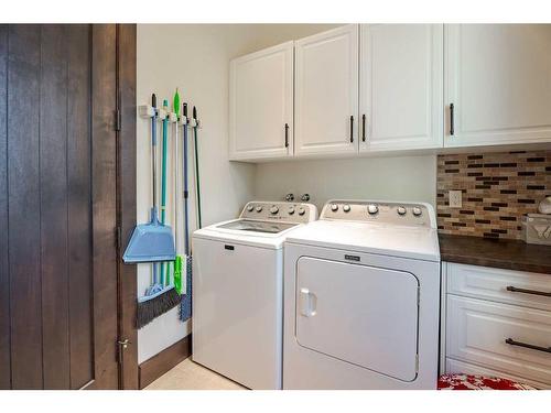 244122 Conrich Road, Rural Rocky View County, AB - Indoor Photo Showing Laundry Room