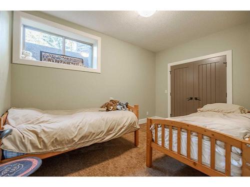 244122 Conrich Road, Rural Rocky View County, AB - Indoor Photo Showing Bedroom