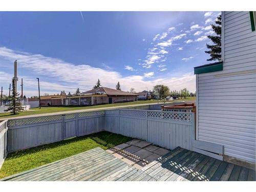 16-131 Templehill Drive Ne Drive Ne, Calgary, AB - Outdoor