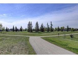 16-131 Templehill Drive NE Drive NE Calgary, AB T1Y 4T1