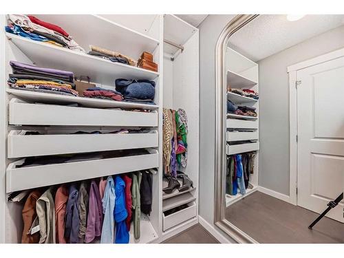 264 Rockyspring Grove Nw, Calgary, AB - Indoor With Storage