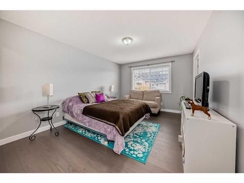 264 Rockyspring Grove Nw, Calgary, AB - Indoor Photo Showing Bedroom