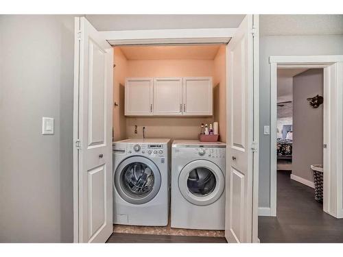 264 Rockyspring Grove Nw, Calgary, AB - Indoor Photo Showing Laundry Room