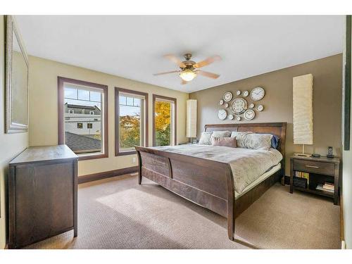 1311 21 Avenue Nw, Calgary, AB - Indoor Photo Showing Bedroom