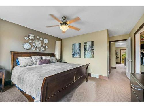 1311 21 Avenue Nw, Calgary, AB - Indoor Photo Showing Bedroom