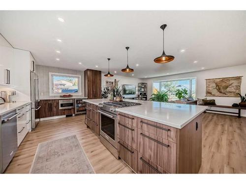 14203 Parkland Boulevard Se, Calgary, AB - Indoor Photo Showing Kitchen With Upgraded Kitchen