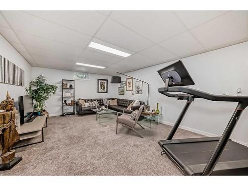 14203 Parkland Boulevard Se, Calgary, AB - Indoor Photo Showing Gym Room