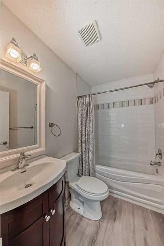 832 Sierra Morena Place Sw, Calgary, AB - Indoor Photo Showing Bathroom