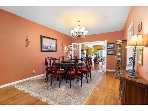 233107 Wintergreen Road, Rural Rocky View County, AB - Indoor Photo Showing Dining Room