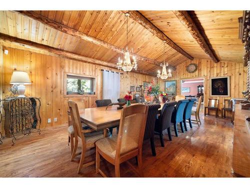 233107 Wintergreen Road, Rural Rocky View County, AB - Indoor Photo Showing Dining Room