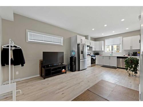 102-130 Redstone Walk Ne, Calgary, AB - Indoor