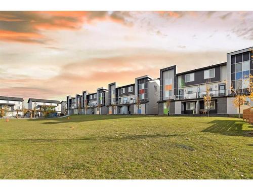 102-130 Redstone Walk Ne, Calgary, AB - Outdoor