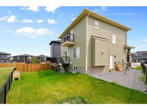 1412 Price Close, Carstairs, AB - Outdoor