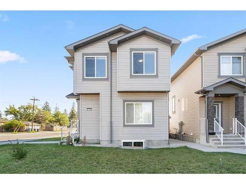 2002 38 Street Se, Calgary, AB - Outdoor