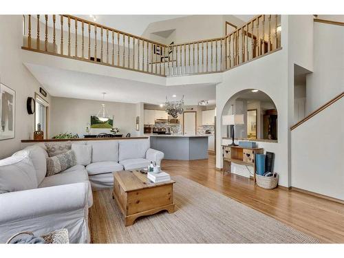 234 Mt Assiniboine Place Se, Calgary, AB - Indoor Photo Showing Living Room