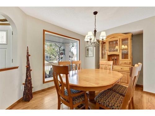 234 Mt Assiniboine Place Se, Calgary, AB - Indoor Photo Showing Dining Room