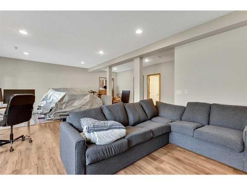 234 Mt Assiniboine Place Se, Calgary, AB - Indoor Photo Showing Living Room