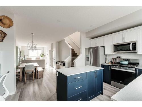 260 Corner Meadows Way Ne, Calgary, AB - Indoor Photo Showing Kitchen