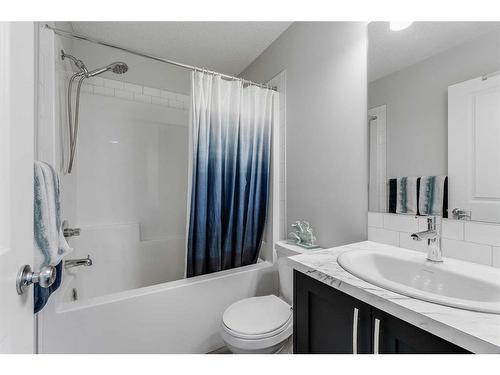 260 Corner Meadows Way Ne, Calgary, AB - Indoor Photo Showing Bathroom