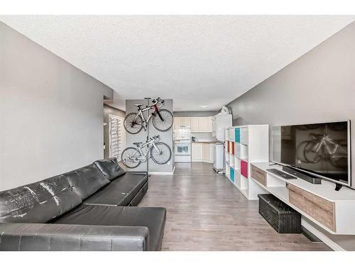 208-1330 15 Avenue Sw, Calgary, AB - Indoor