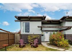 86A Queen Alexandra Close SE Calgary, AB T2J 3P8