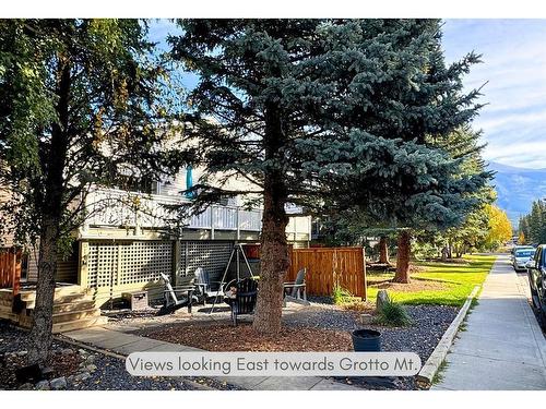 2-614 3Rd Street, Canmore, AB - Outdoor