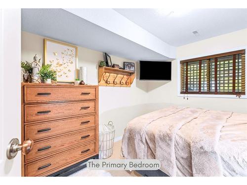 2-614 3Rd Street, Canmore, AB - Indoor Photo Showing Bedroom