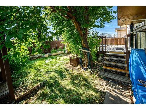 103 Sandstone Way Nw, Calgary, AB - Outdoor