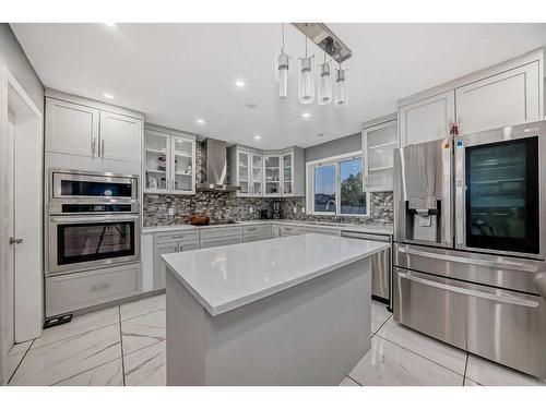 808 Luxstone Square Sw, Airdrie, AB - Indoor Photo Showing Kitchen With Stainless Steel Kitchen With Upgraded Kitchen