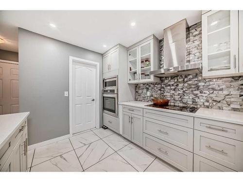 808 Luxstone Square Sw, Airdrie, AB - Indoor Photo Showing Kitchen