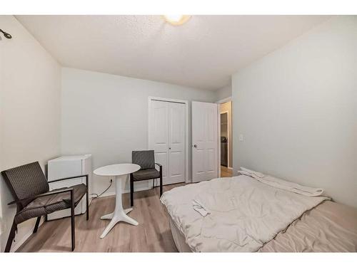 808 Luxstone Square Sw, Airdrie, AB - Indoor Photo Showing Bedroom