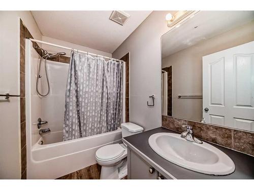 808 Luxstone Square Sw, Airdrie, AB - Indoor Photo Showing Bathroom