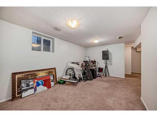 808 Luxstone Square Sw, Airdrie, AB - Indoor Photo Showing Other Room