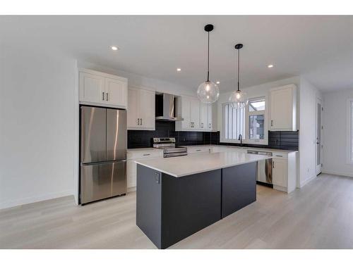 325-85 Sage Hill Heights, Calgary, AB - Indoor Photo Showing Kitchen With Stainless Steel Kitchen With Upgraded Kitchen