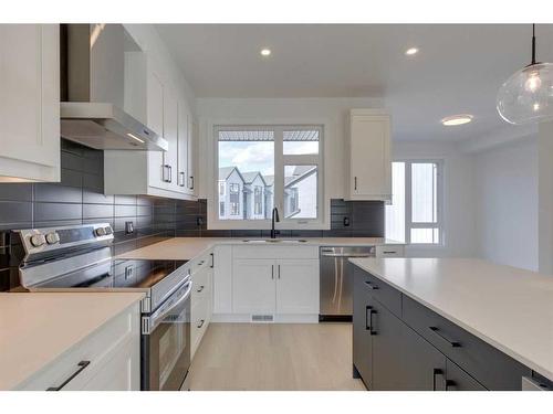 325-85 Sage Hill Heights, Calgary, AB - Indoor Photo Showing Kitchen