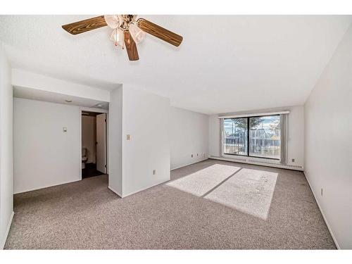 516-9800 Horton Road Sw, Calgary, AB - Indoor Photo Showing Other Room