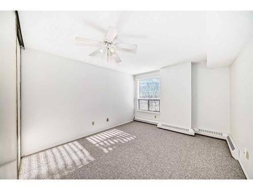 516-9800 Horton Road Sw, Calgary, AB - Indoor Photo Showing Other Room