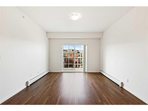 1416-99 Copperstone Park Se, Calgary, AB - Indoor Photo Showing Living Room