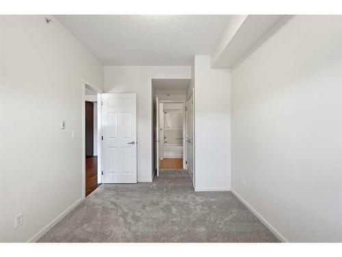 1416-99 Copperstone Park Se, Calgary, AB - Indoor Photo Showing Other Room