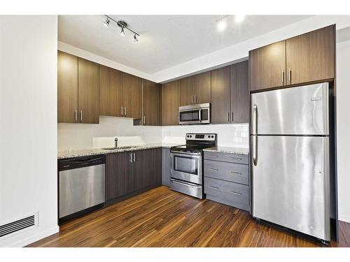 1416-99 Copperstone Park Se, Calgary, AB - Indoor Photo Showing Kitchen