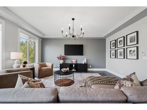 100 Cranbrook Heights Se, Calgary, AB - Indoor Photo Showing Living Room