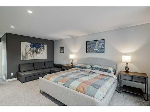 2-2605 15 Street Sw, Calgary, AB - Indoor Photo Showing Bedroom