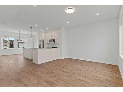 706-280 Chelsea Road, Chestermere, AB - Indoor Photo Showing Kitchen