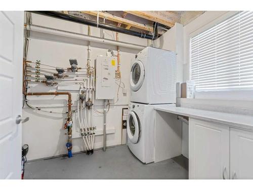 138 New Brighton Walk Se, Calgary, AB - Indoor Photo Showing Laundry Room