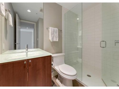 1208-1118 12 Avenue Sw, Calgary, AB - Indoor Photo Showing Bathroom